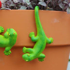 Set of 2 Funny Bird Catching Gecko Figurines Flower Pot and Vase Hugger, Resin Lizard Statue Garden Planter Pot Decorations, Terrarium Edge Hanger Ornaments